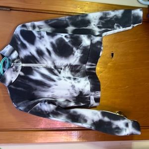 Arden black and white tie dye sweater very cozy